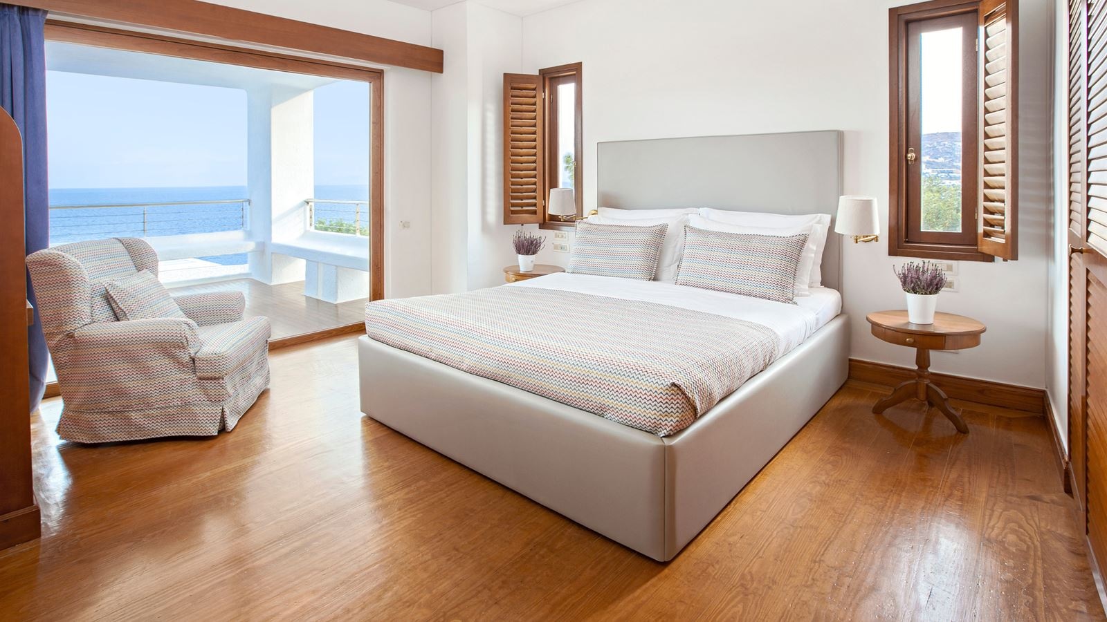 rooms-premium-hotel-bungalow-suite-sea-view