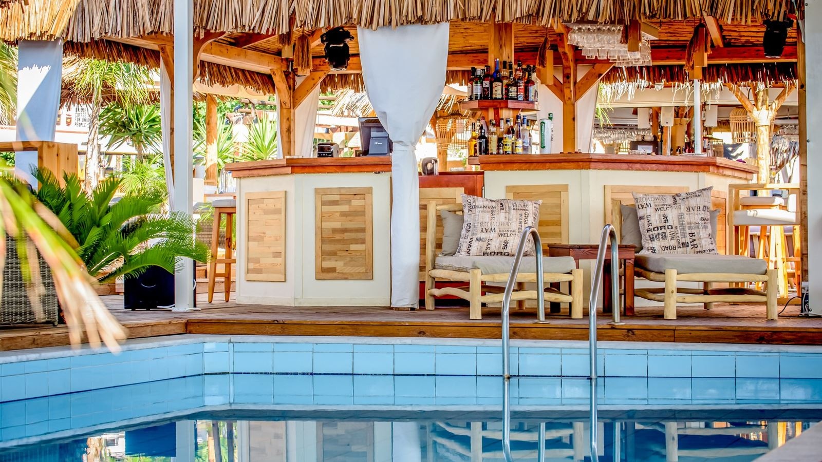 bars-scorpio-beach-bar