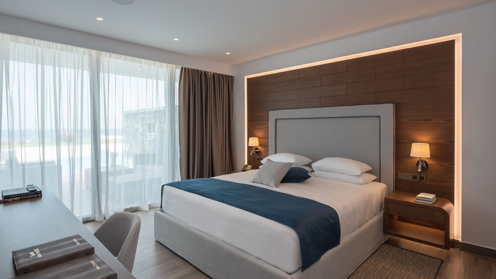 rooms-ambassador-wellbeing-suite-sea-view-with-private-heated-pool-soulsteam-or-soulsauna-and-gym