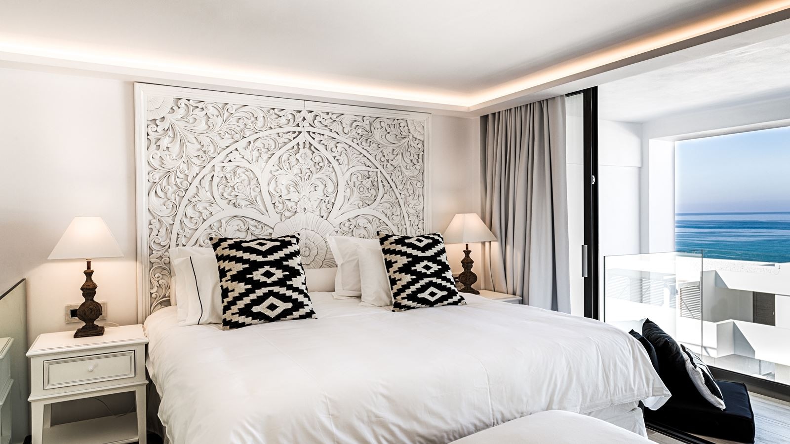 rooms-abaton-collection-suite-sharing-pool