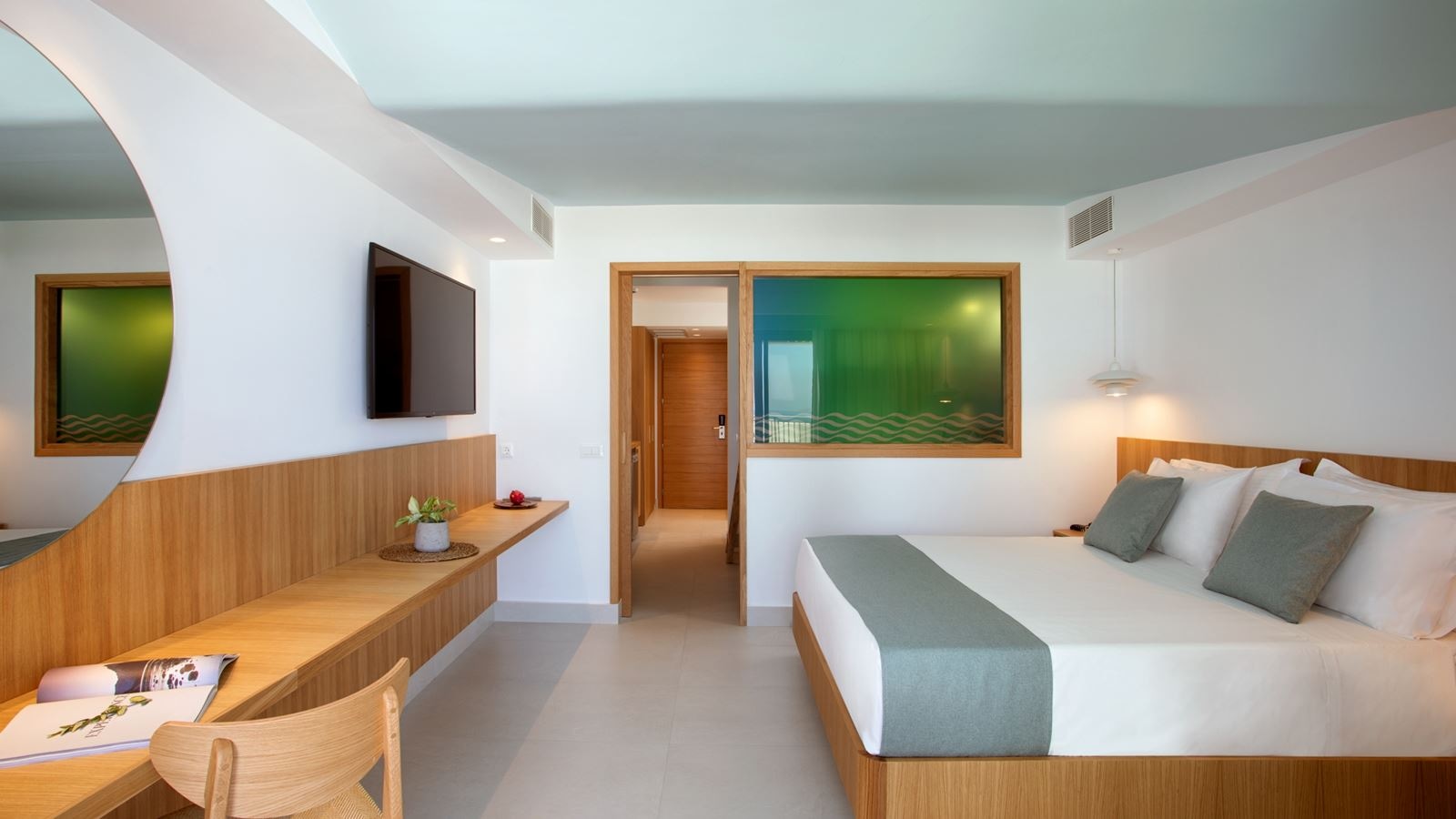 rooms-family-5bedded-sea-view-sliding-door