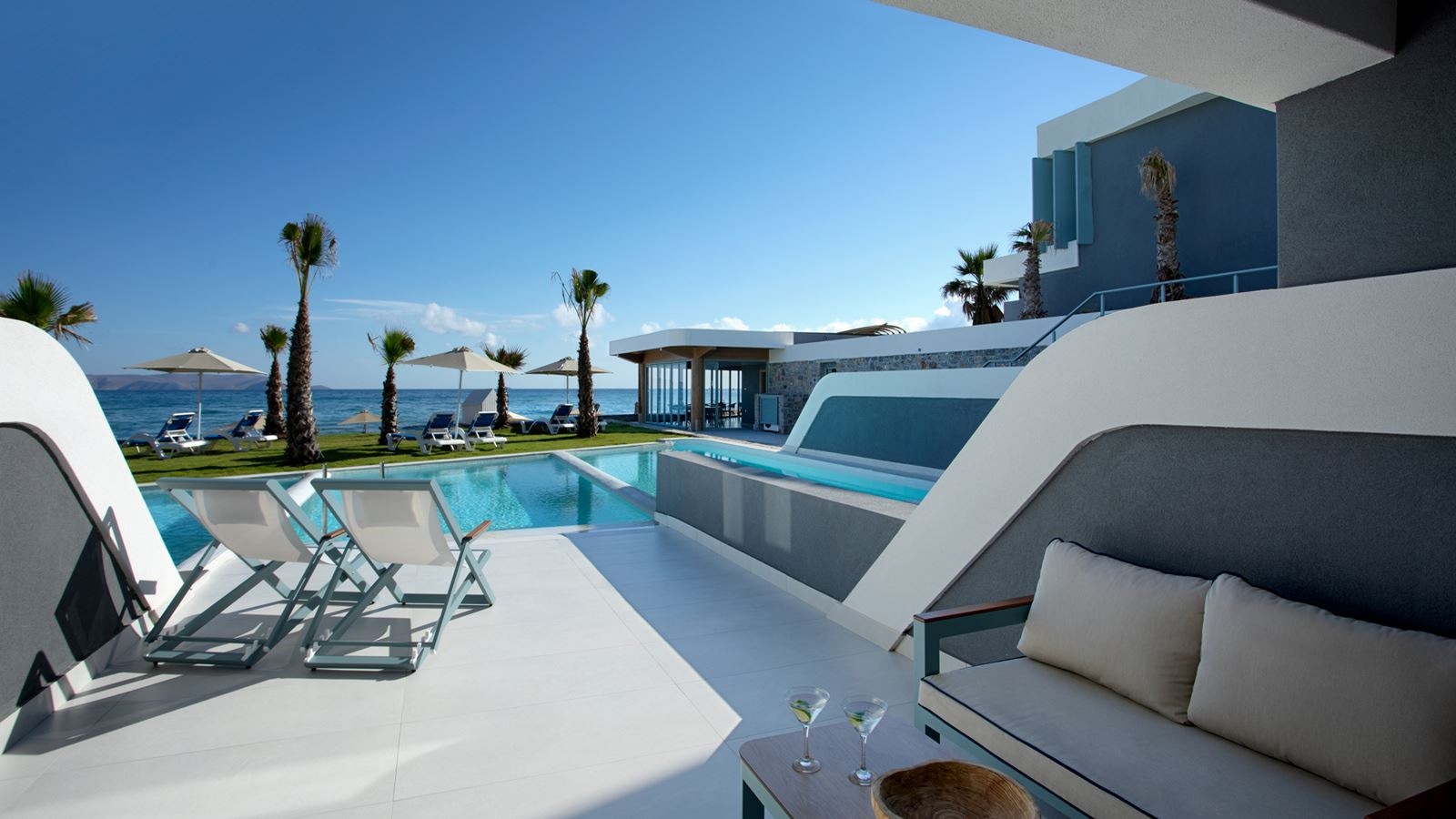 rooms-bungalow-beach-front-private-pool