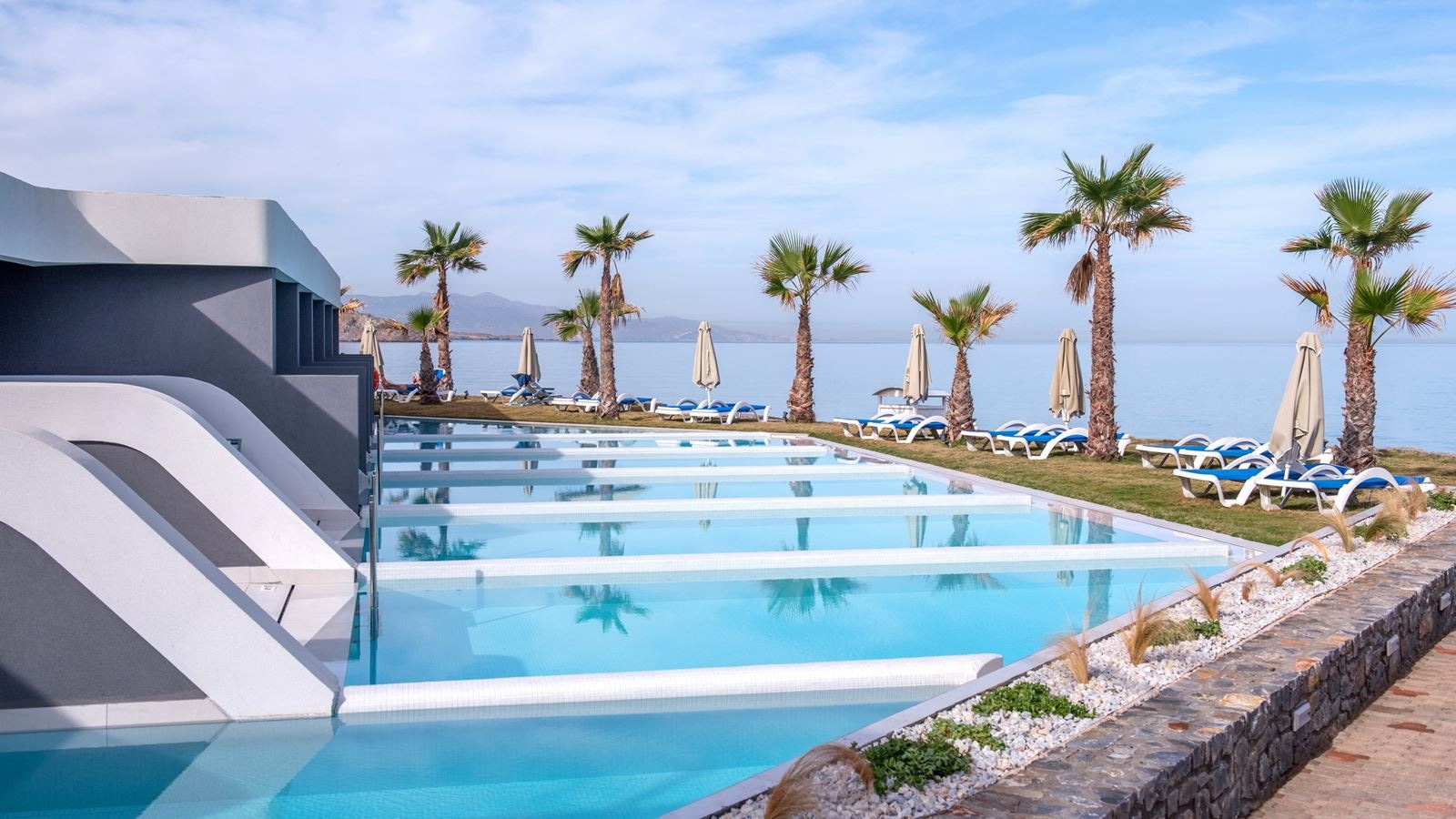 rooms-bungalow-beach-front-private-pool