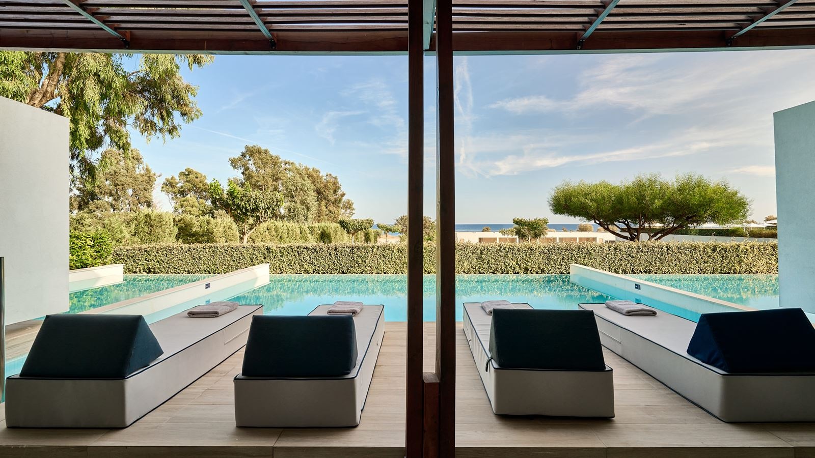 rooms-two-bedroom-suite-private-pool-sea-view