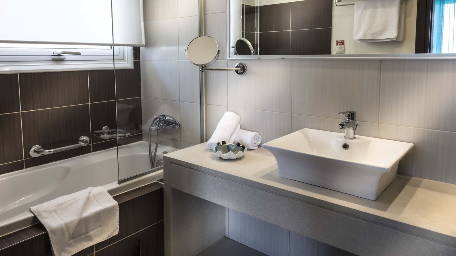 rooms-room-superior-double-balcony-or-terrace