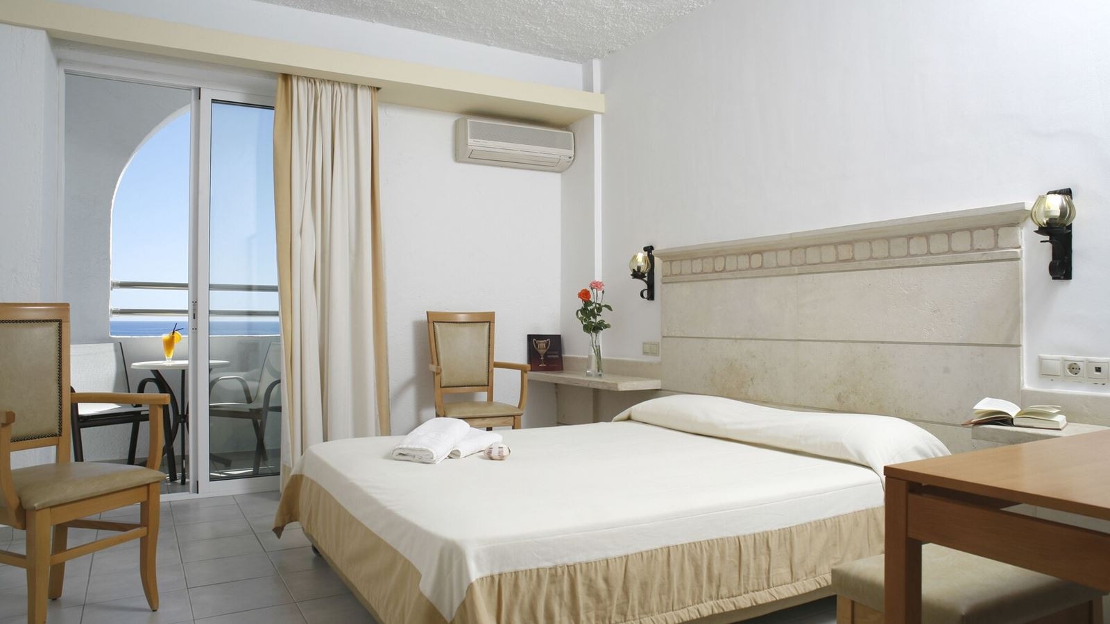 rooms-room-standard-double-side-sea-view-balcony-or-terrace