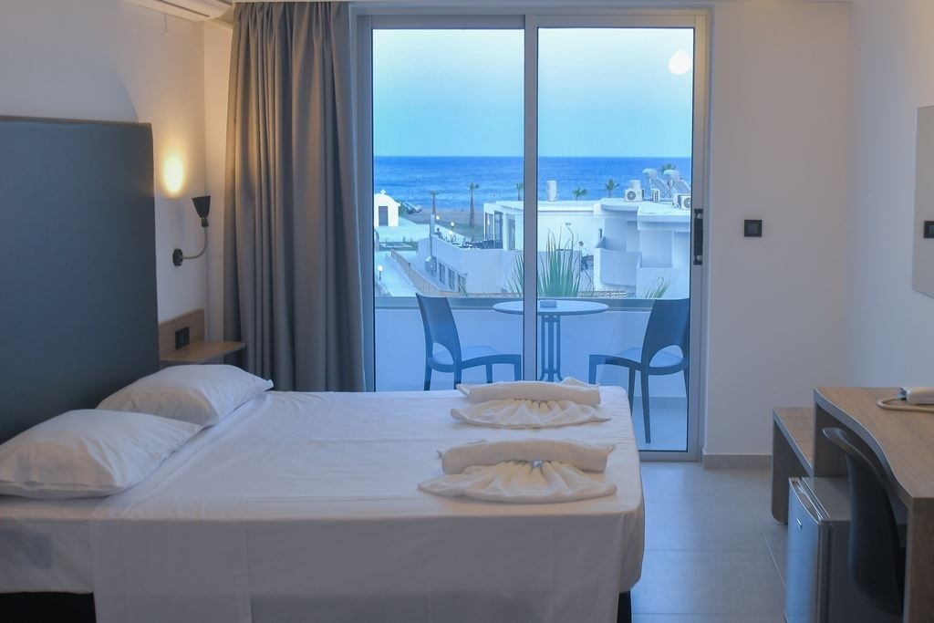 rooms-double-room-sea-view
