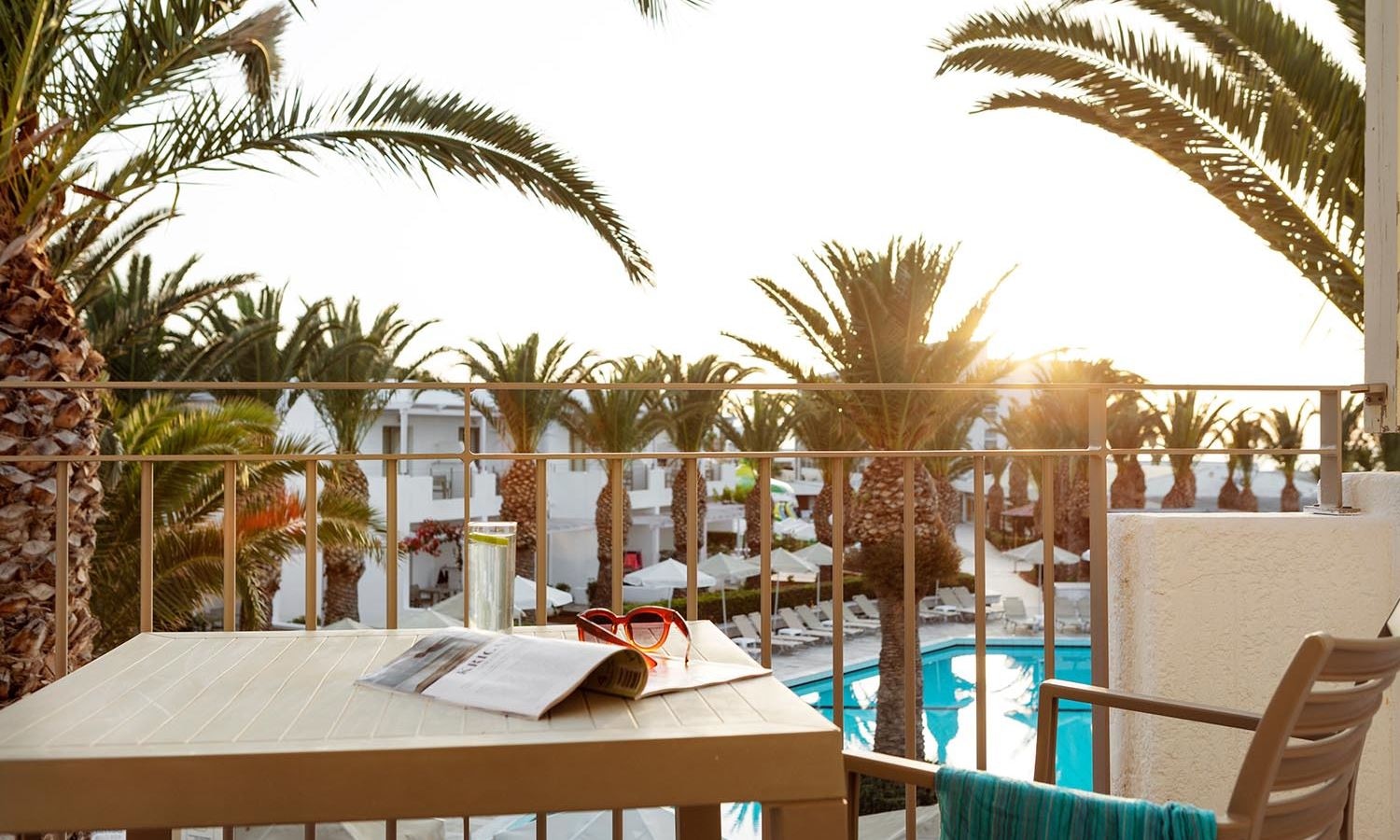 rooms-bungalow-gardenpoolview