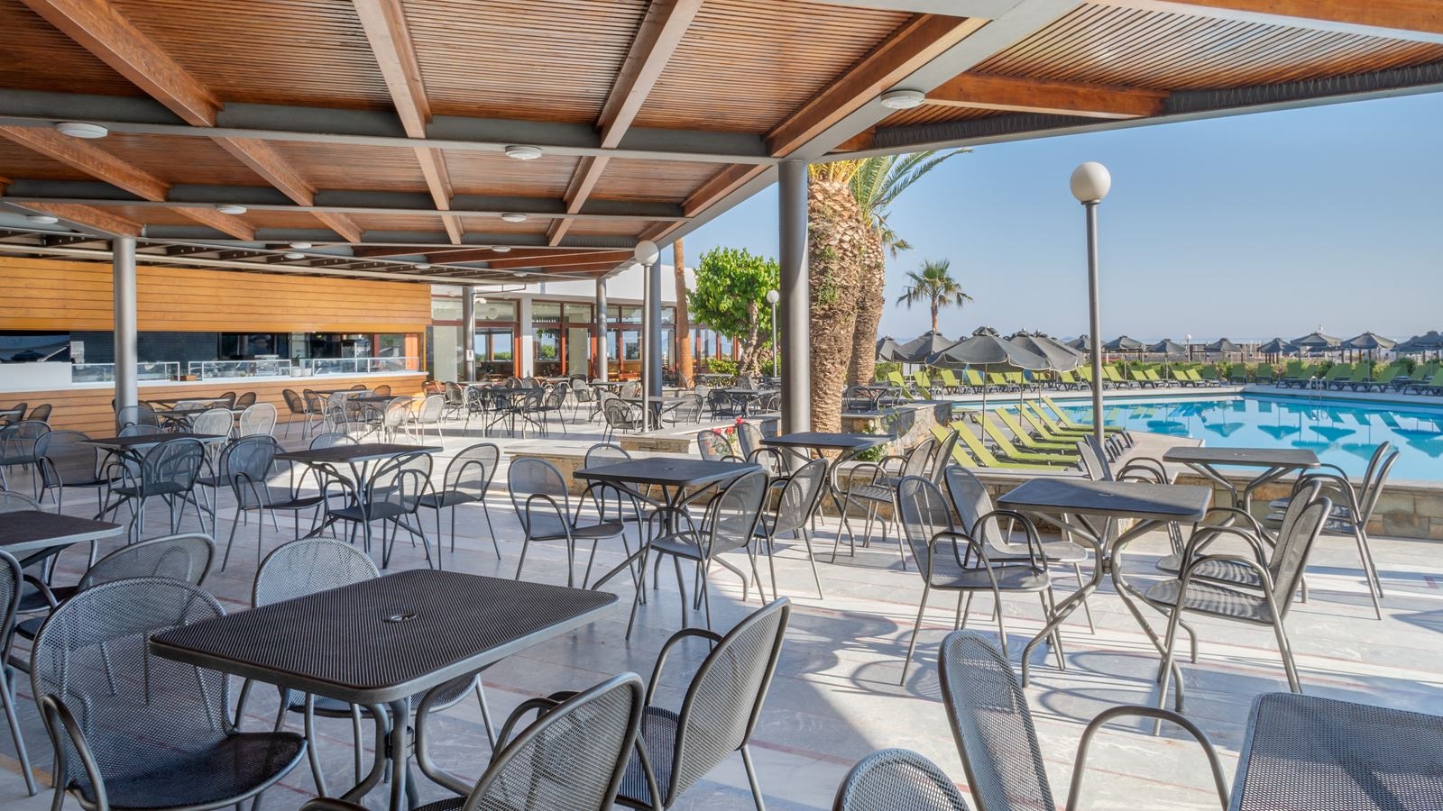 bars-pool-and-snack-bar