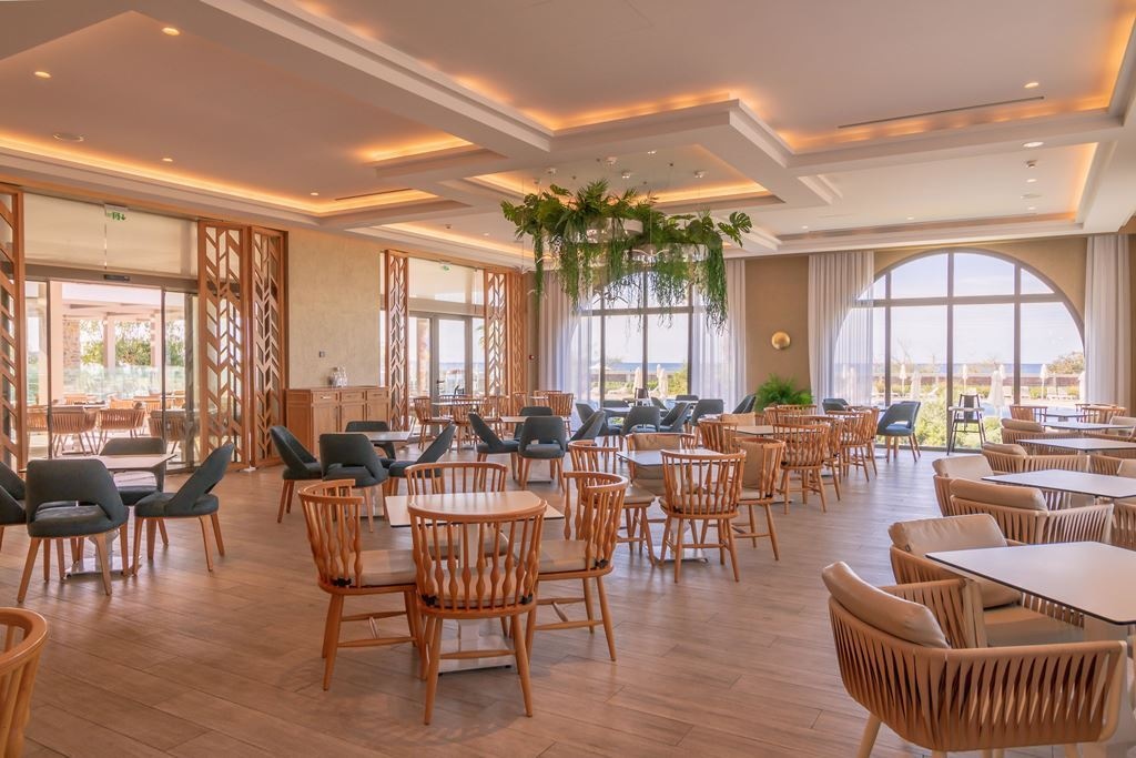 restaurants-main-building