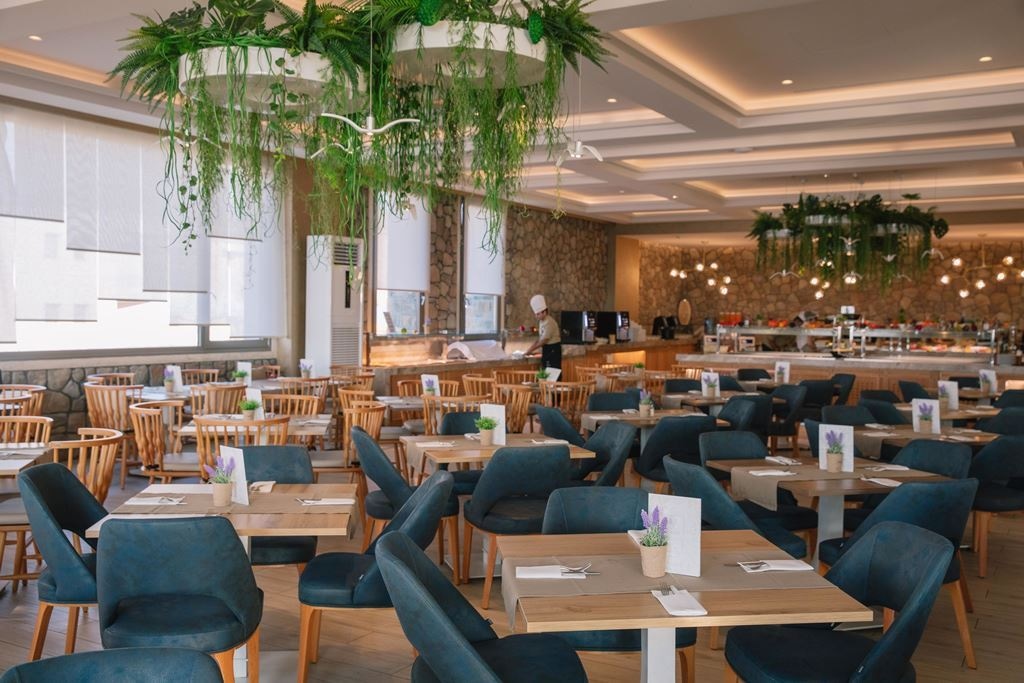 restaurants-main-building