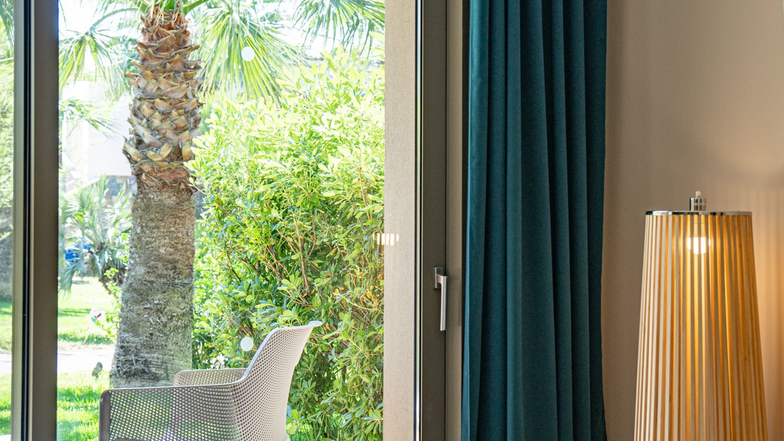 rooms-deluxe-double-for-single-gv