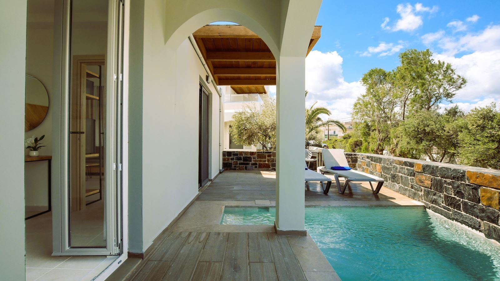 rooms-suite-private-pool