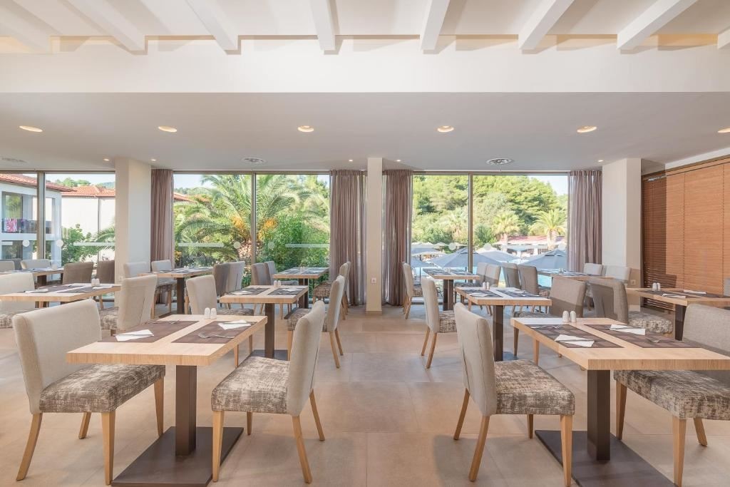 restaurants-main-restaurant