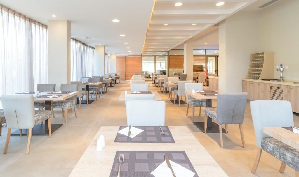 restaurants-main-restaurant