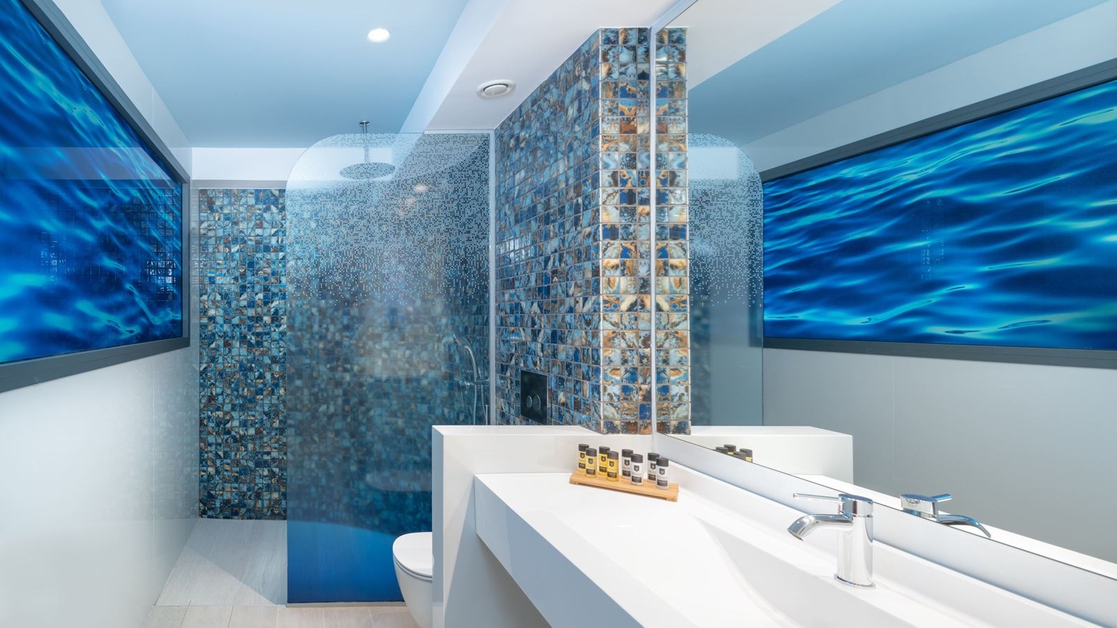 rooms-superior-exclusive-room-with-pool-or-sea-view