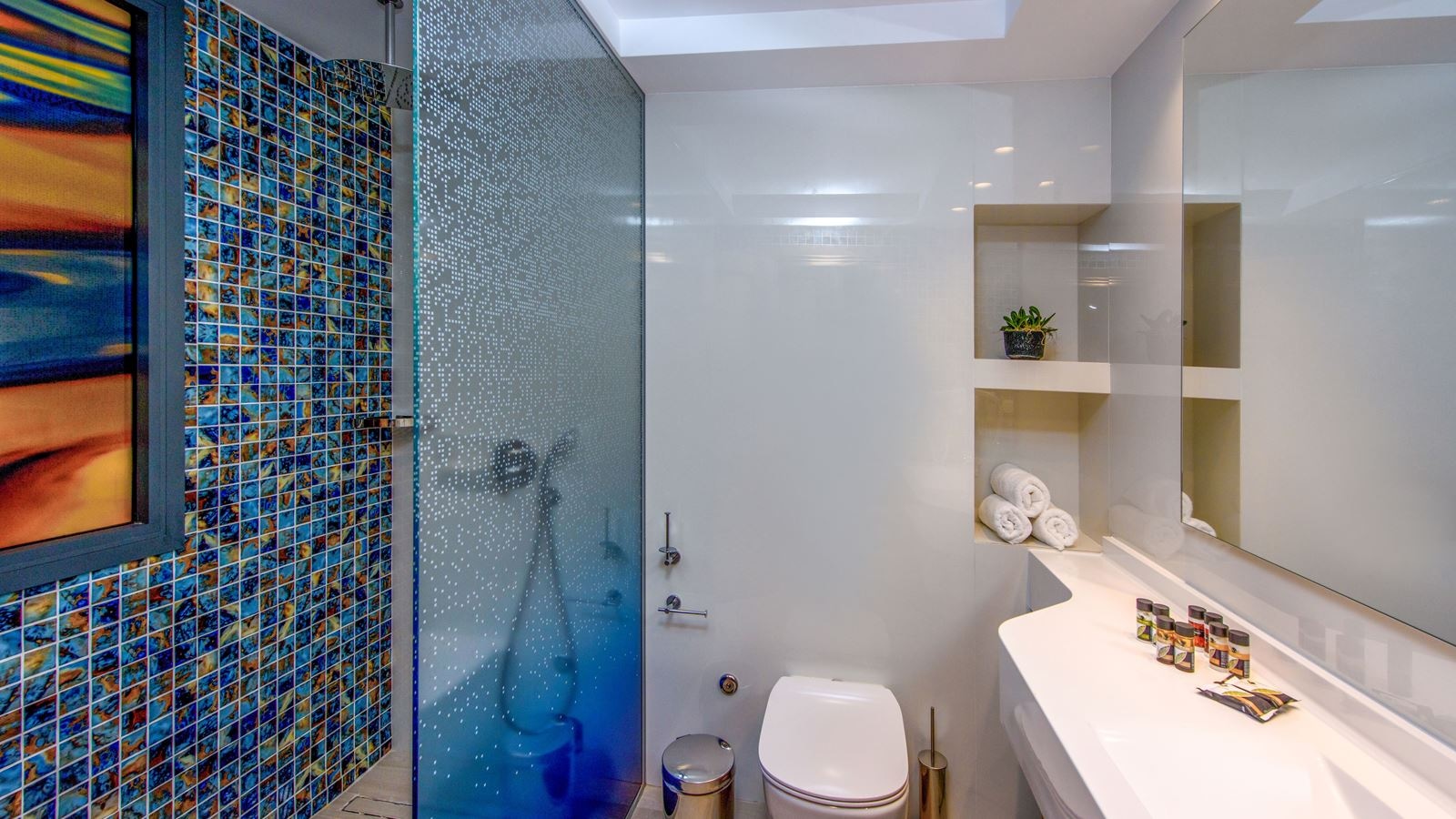 rooms-2-bedroom-family-room-xl-inland-view-for-5-pax