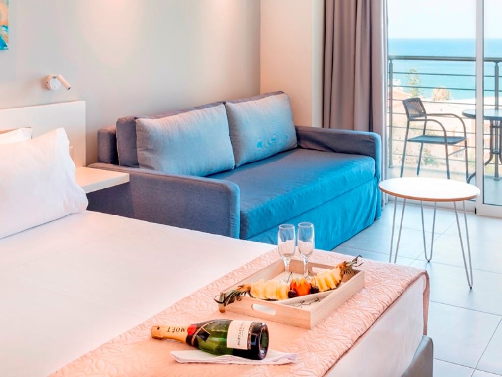 rooms-room-superior-sea-view