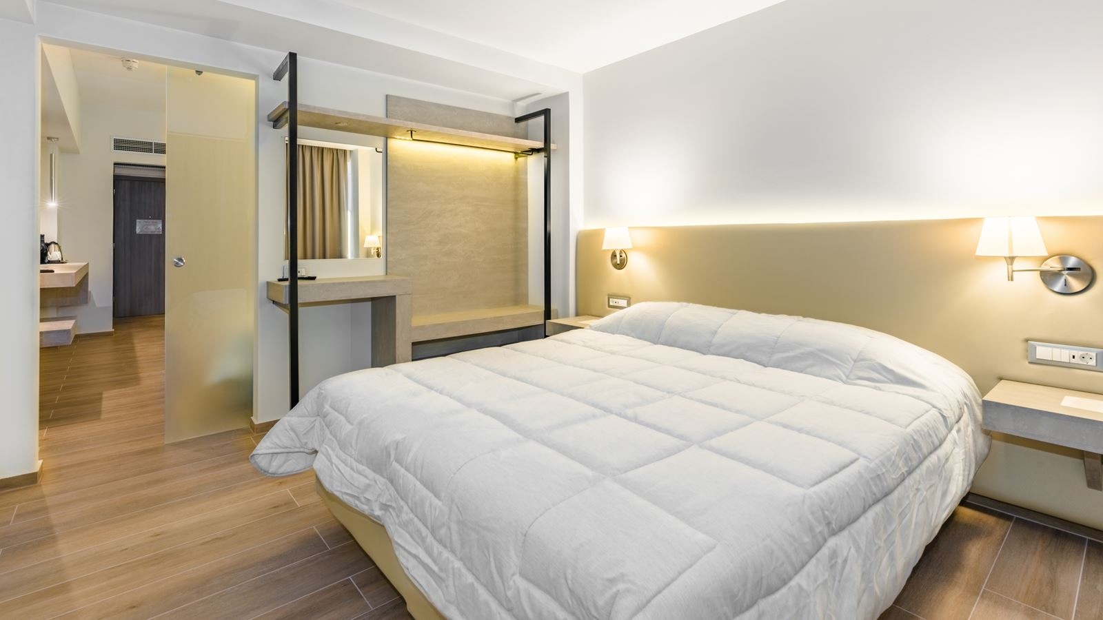 rooms-family-deluxe-swimup-sea-view