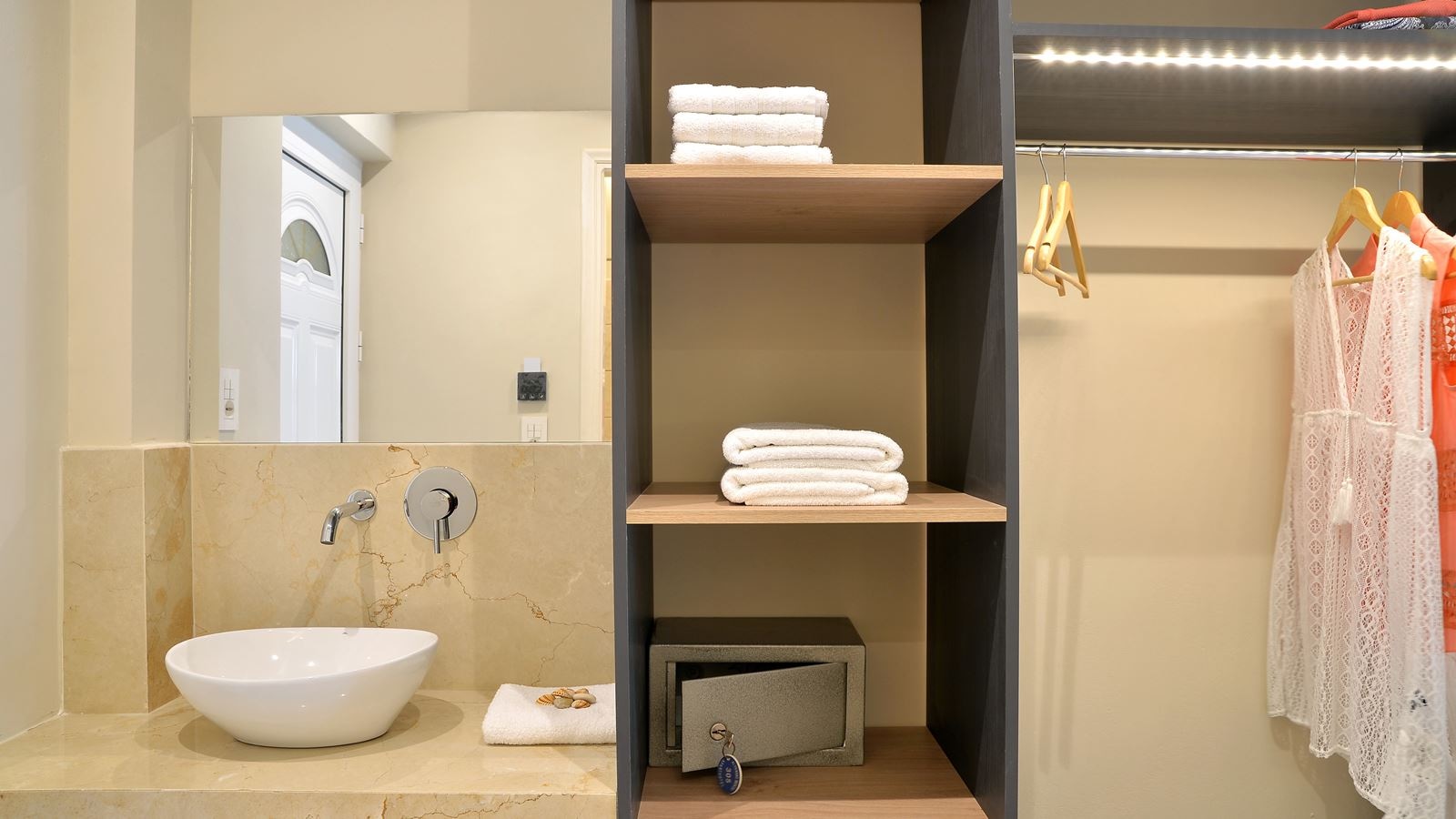 rooms-superior-room-side-sea-view-balcony-or-terrace