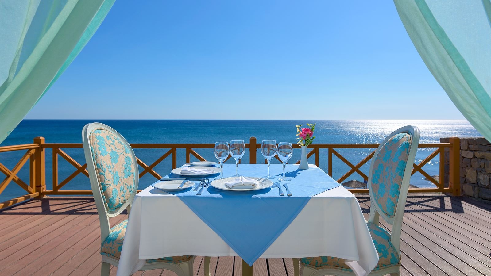 restaurants-thalassa-beachfront-gourmet-restaurant