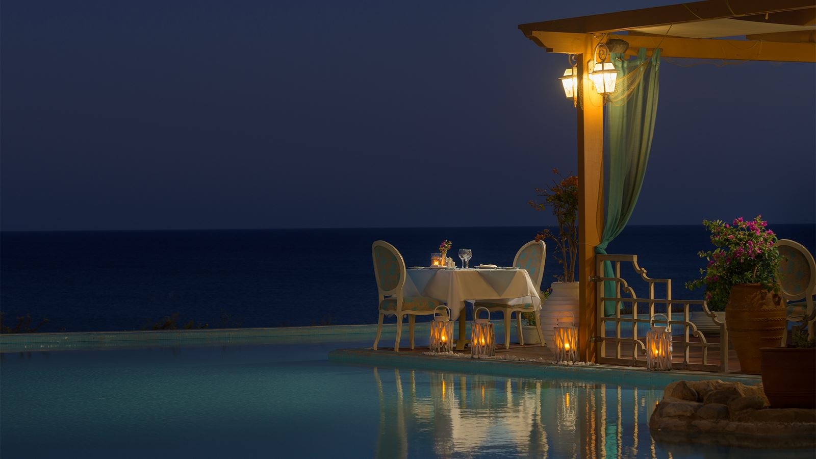 restaurants-thalassa-beachfront-gourmet-restaurant