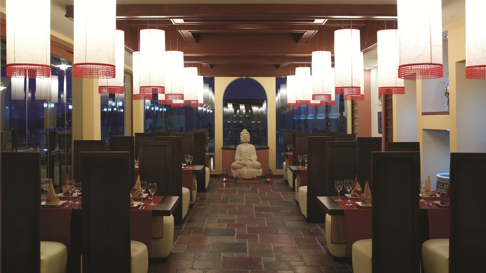 restaurants-asian-beachfront-asian-gourmet-restaurant