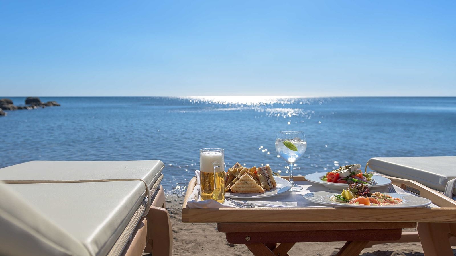 bars-akteon-beach-bar