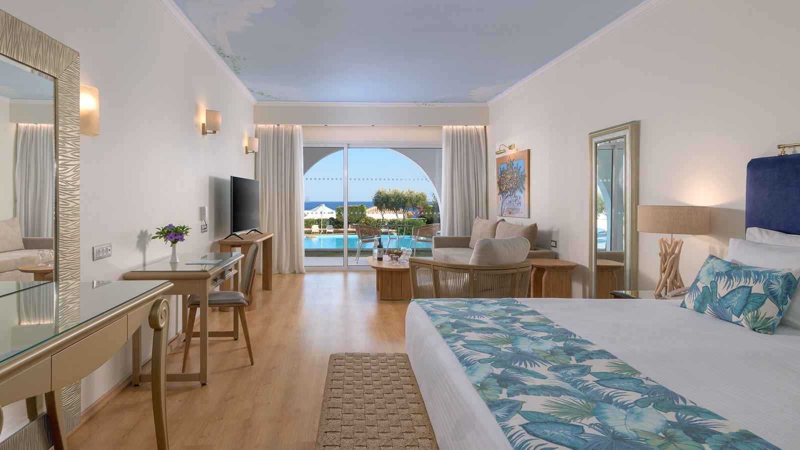 rooms-deluxe-junior-suite-sea-view