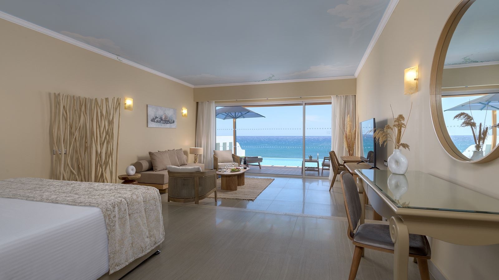 rooms-platinum-beach-junior-suite-sv-with-pool--signature-collection