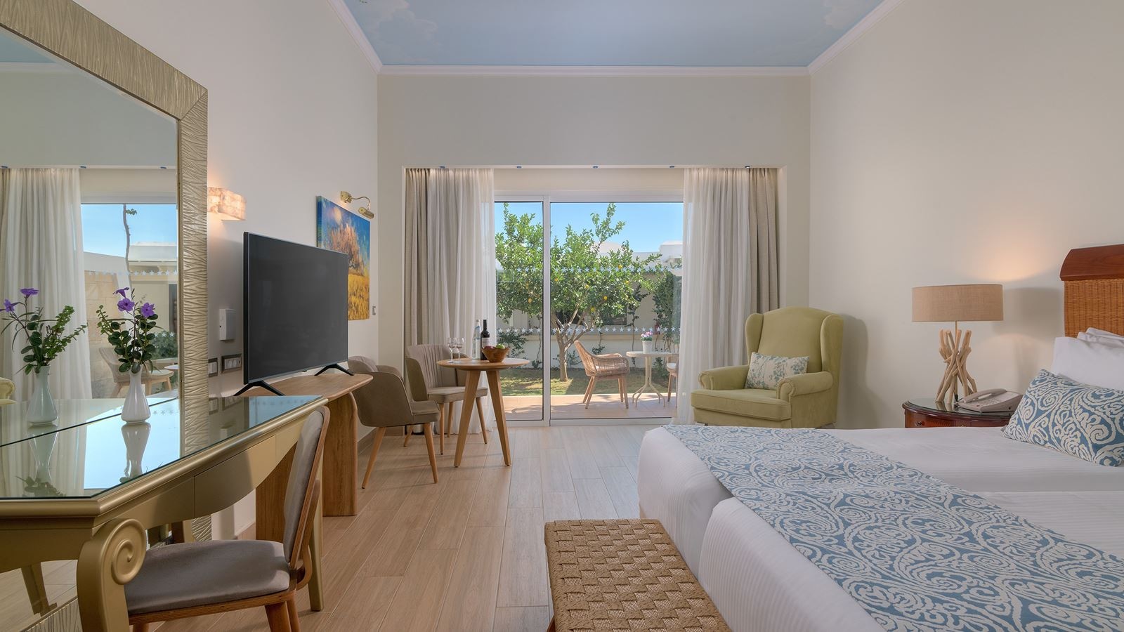 rooms-deluxe-room-gardenview-balcony-or-terrace