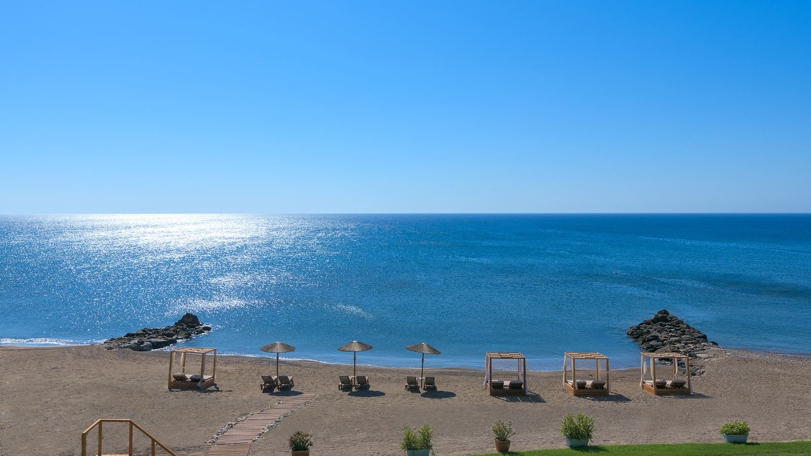 rooms-presidential-beach-villa-sv-with-pool--signature-collection