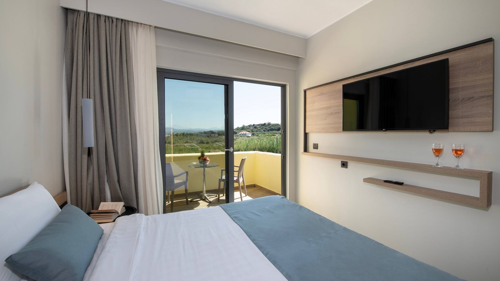 rooms-double-garden-view