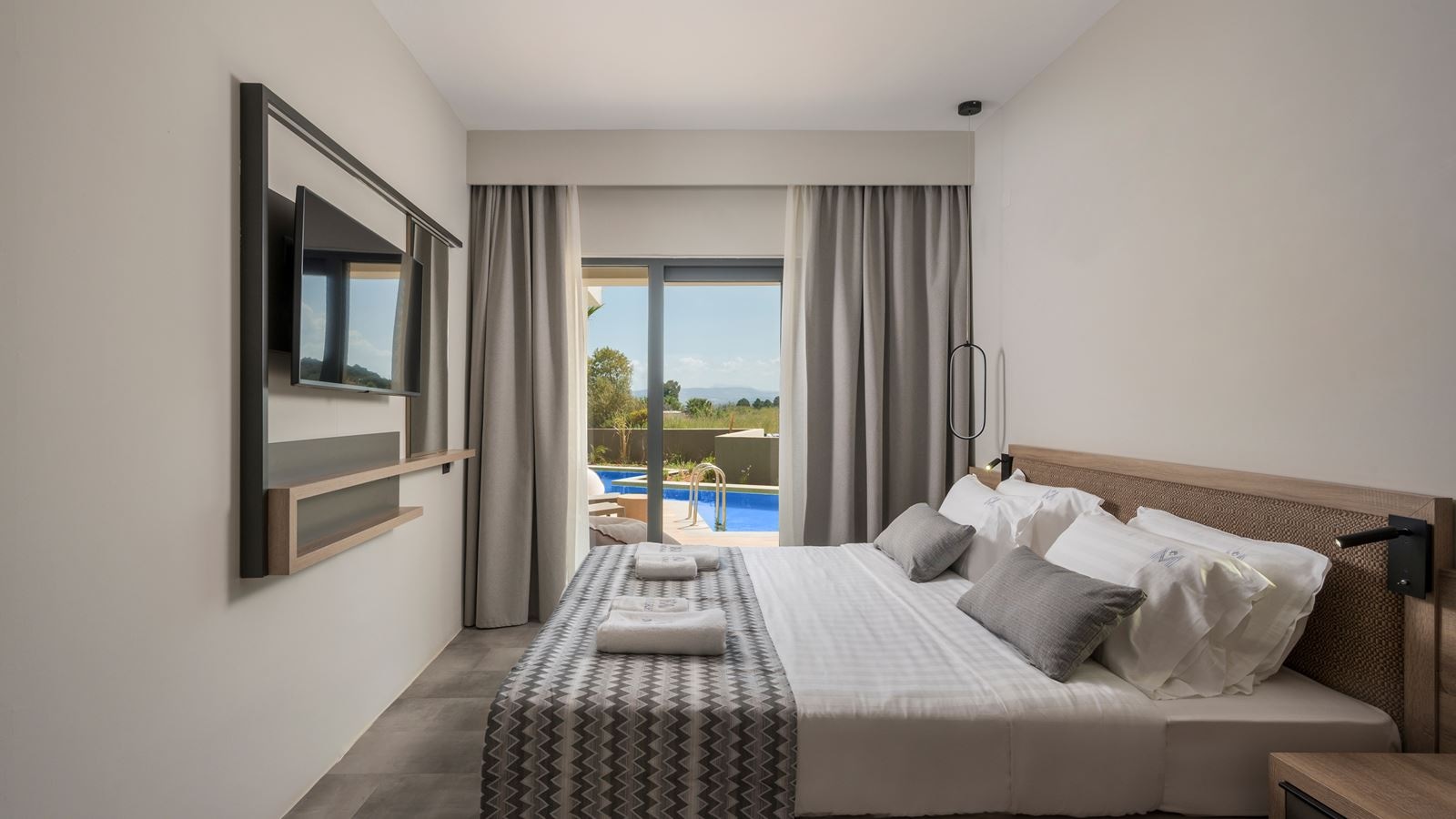 rooms-double-shared-pool