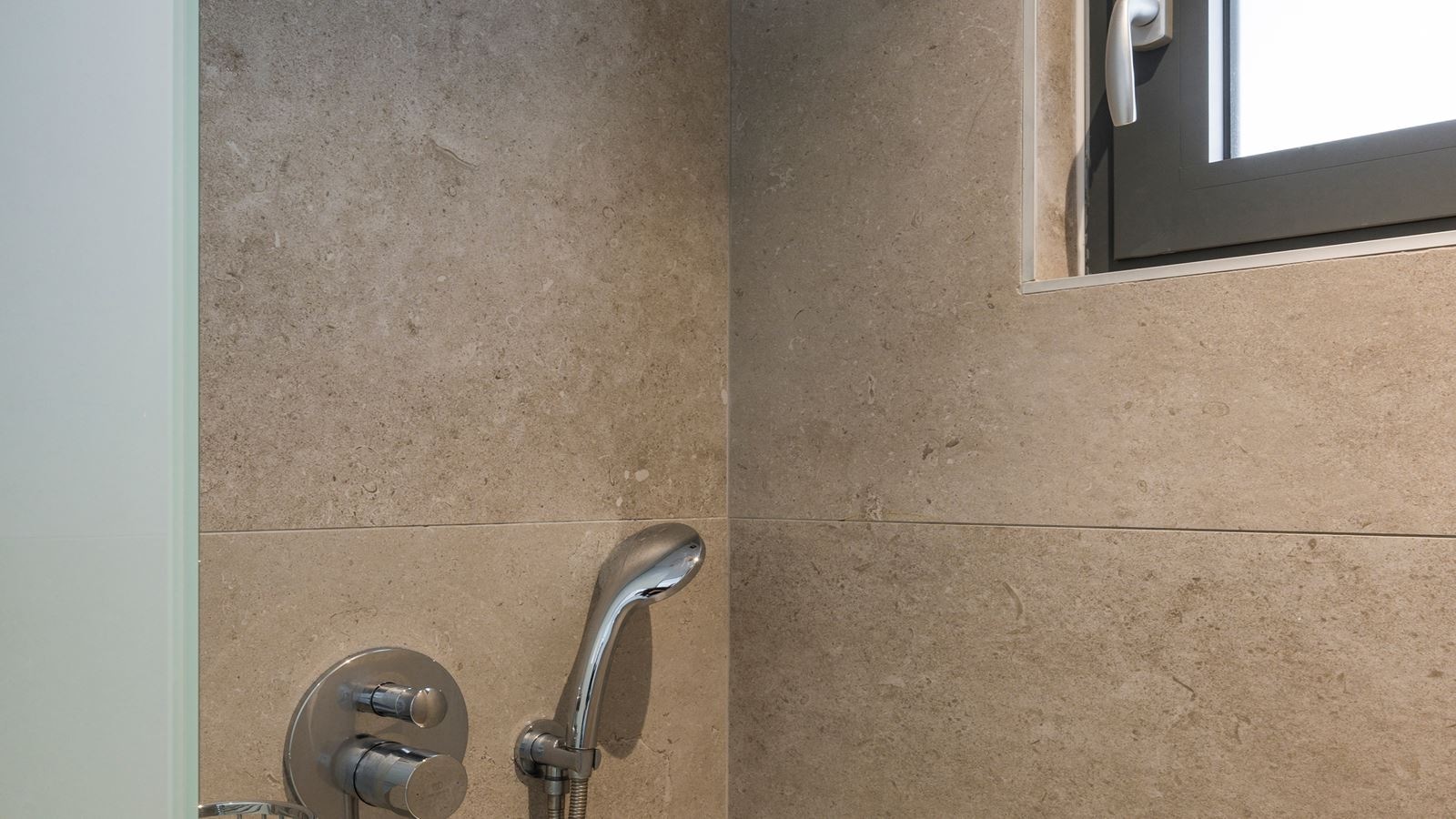 rooms-double-garden-view