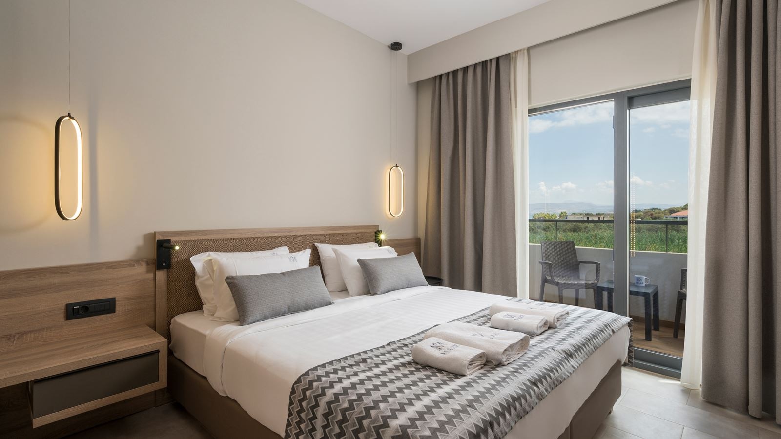 rooms-double-garden-view