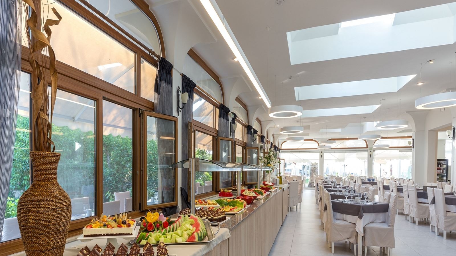 restaurants-main-restaurant