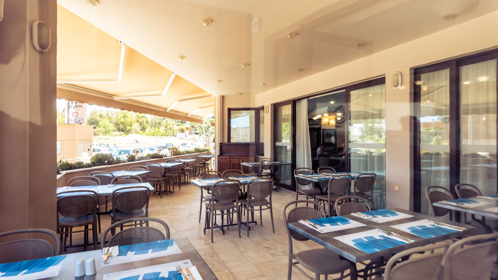 restaurants-main-buffet-restaurant