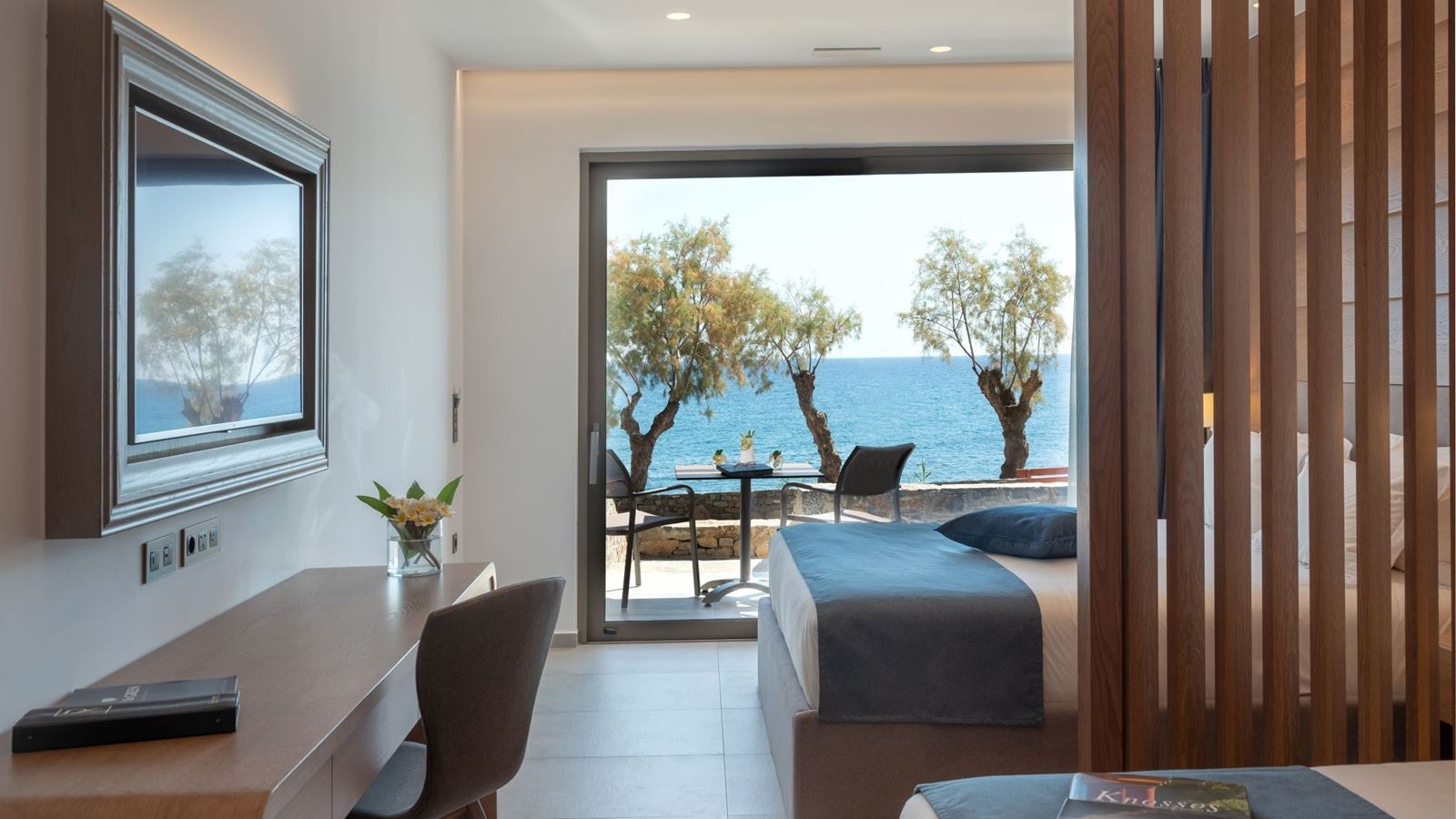 rooms-comfort-family-room-visually-separated-children-area-sea-front