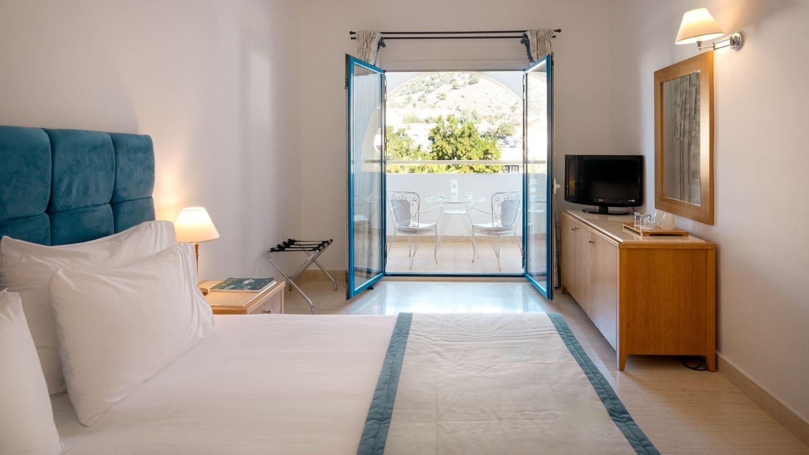 rooms-twin-garden-view