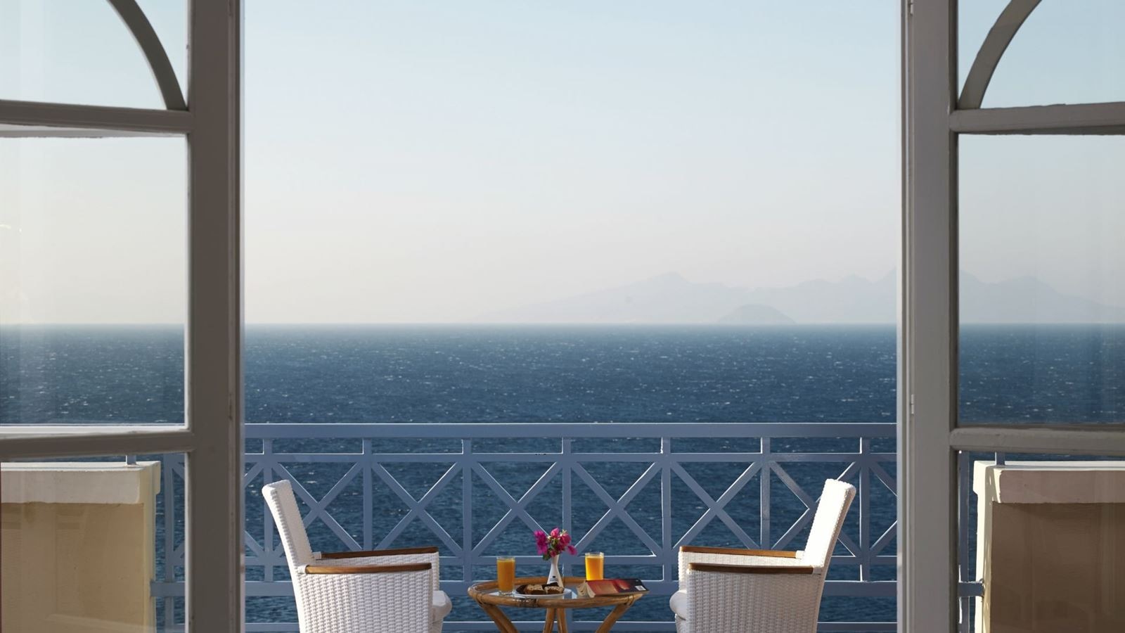 bars-main-bar-nissiros