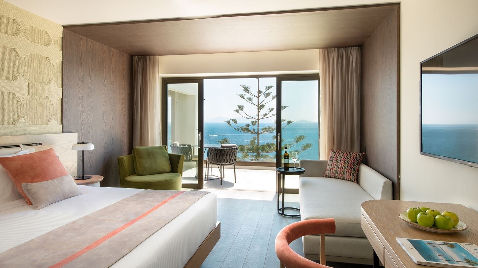 rooms-suites-sea-view-with-private-pool