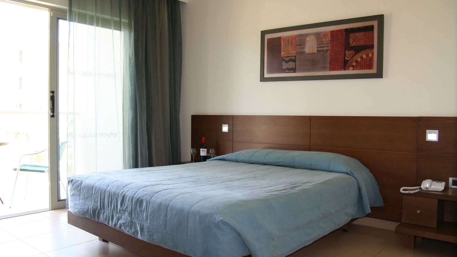 rooms-family-suite-satellite-area