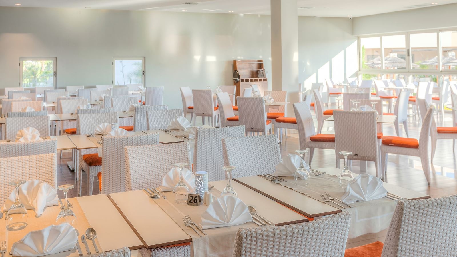 restaurants-karavi-restaurant