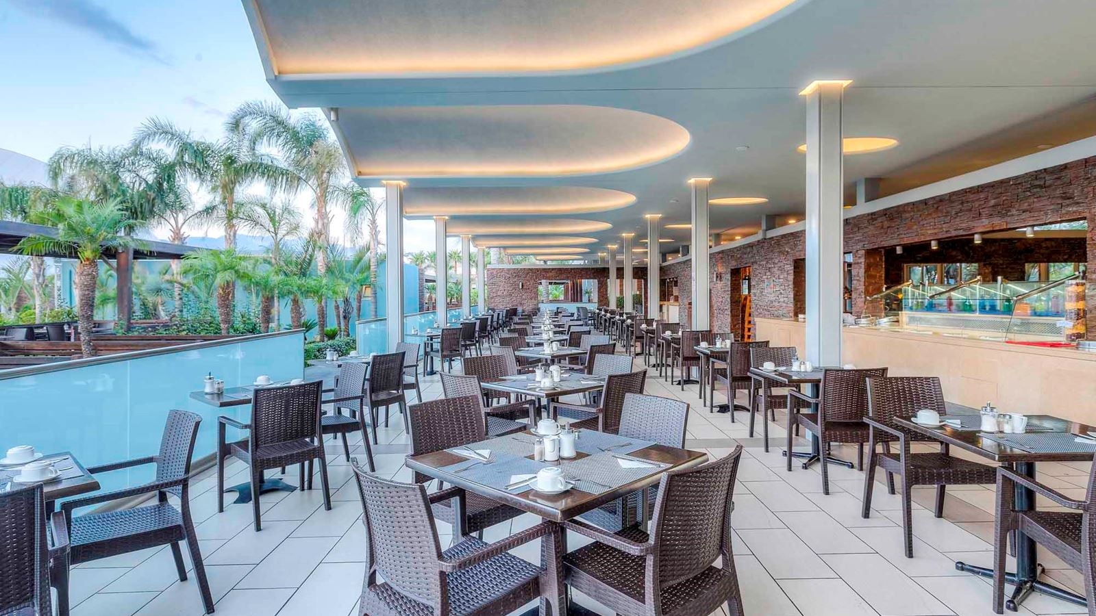 restaurants-mesogios-pool-restaurant