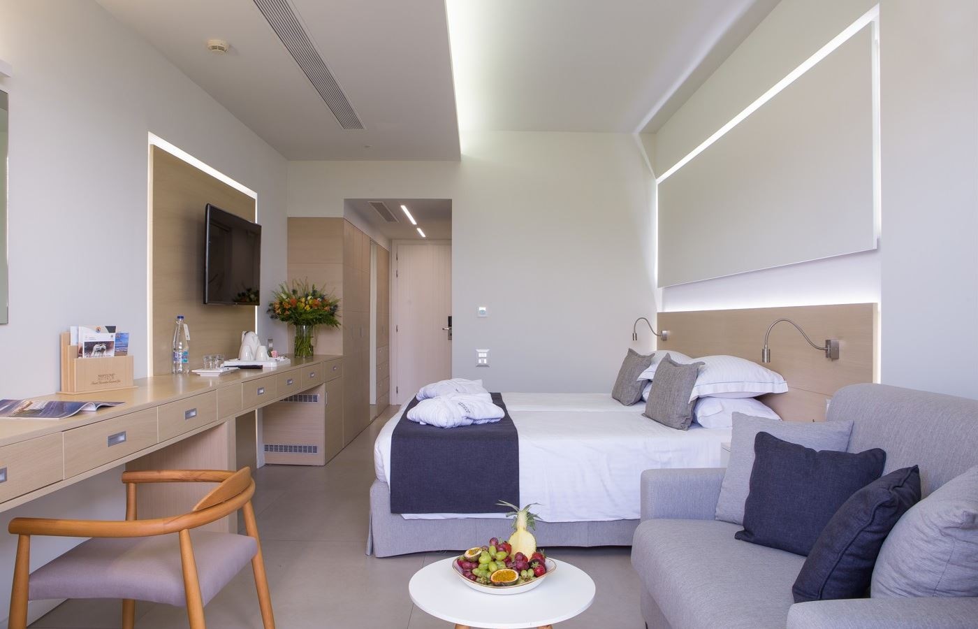 rooms-deluxe-twin-room-with-balcony-or-terrace