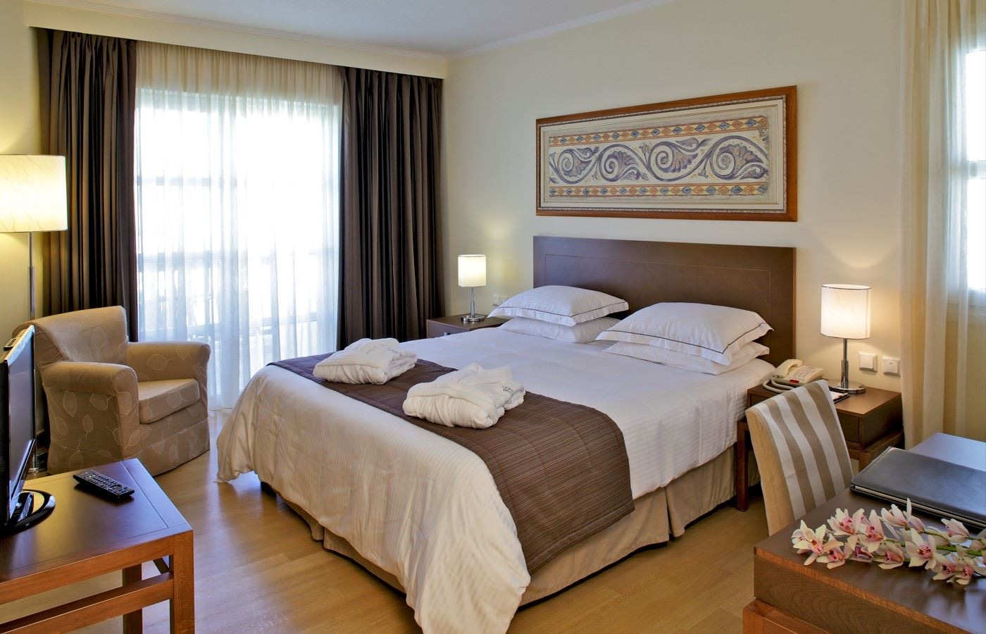 rooms-executive-apartment-2-bedrooms-seafront-balcony-or-terrace