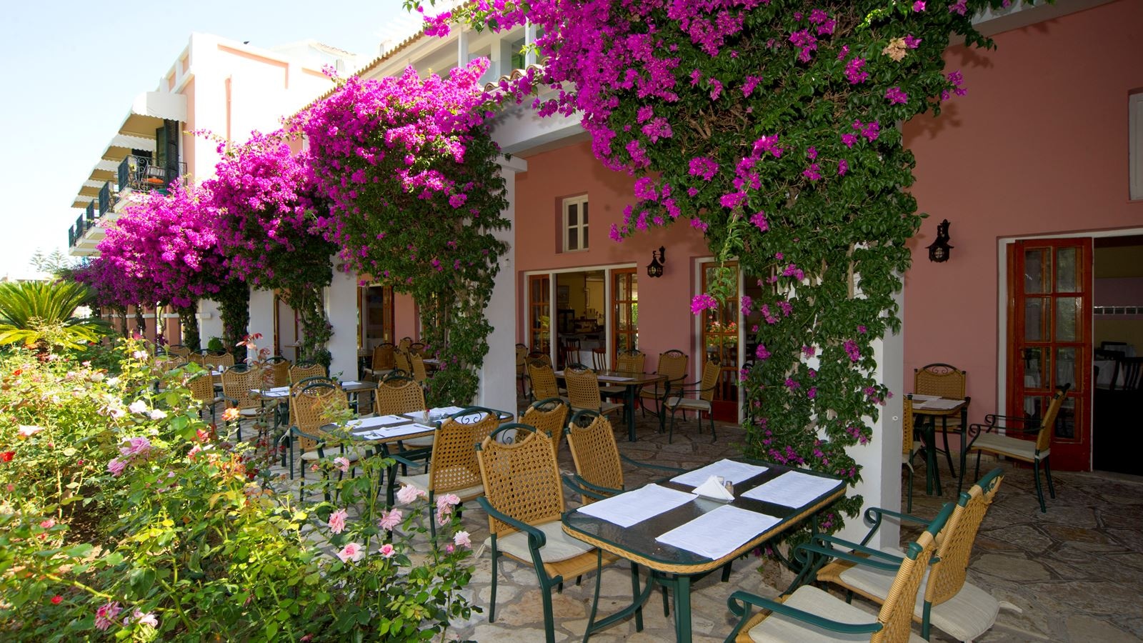 restaurants-main-restaurant