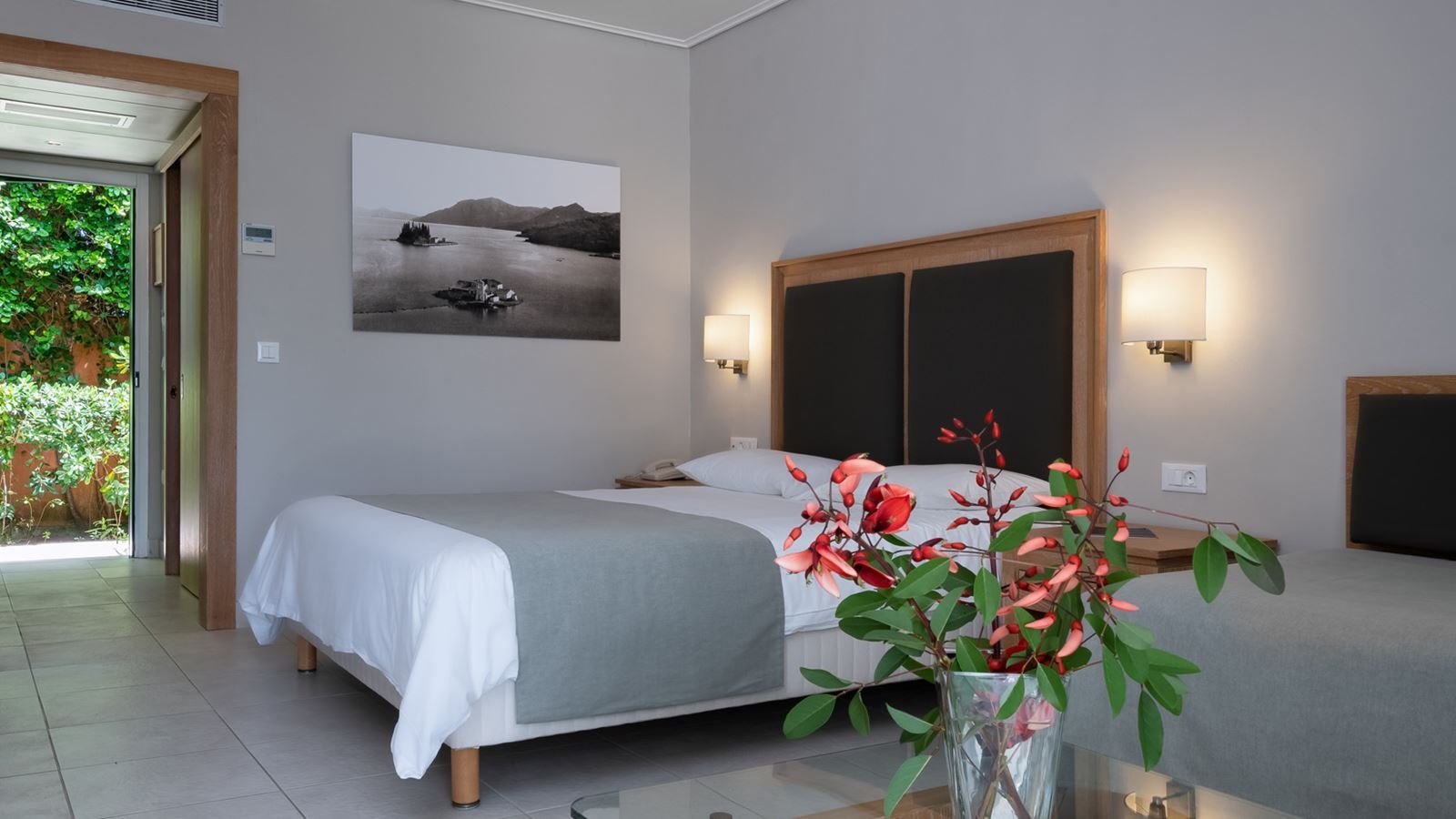 rooms-single-main-building-or-bungalow-garden-view