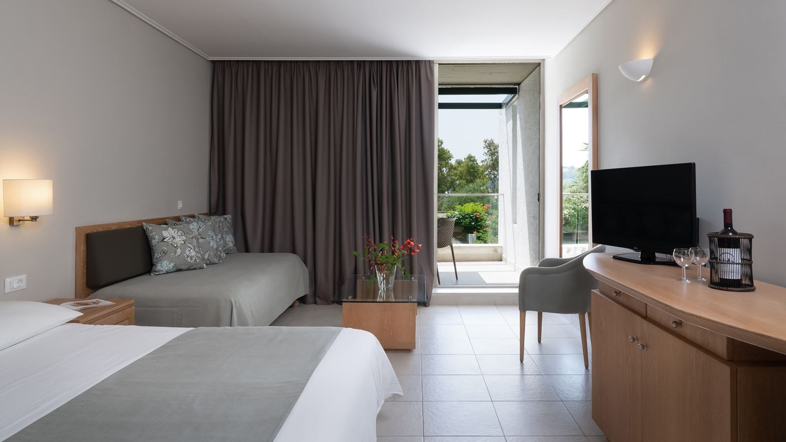 rooms-single-main-building-or-bungalow-garden-view